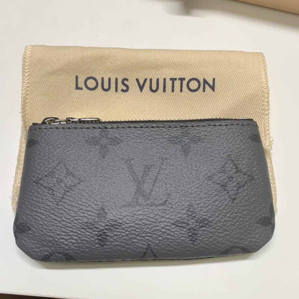 Louis Vuitton Key Pouch Grey/Black
